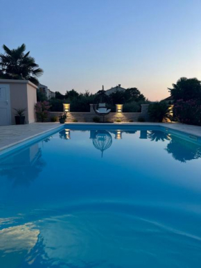 Holiday House Serenity